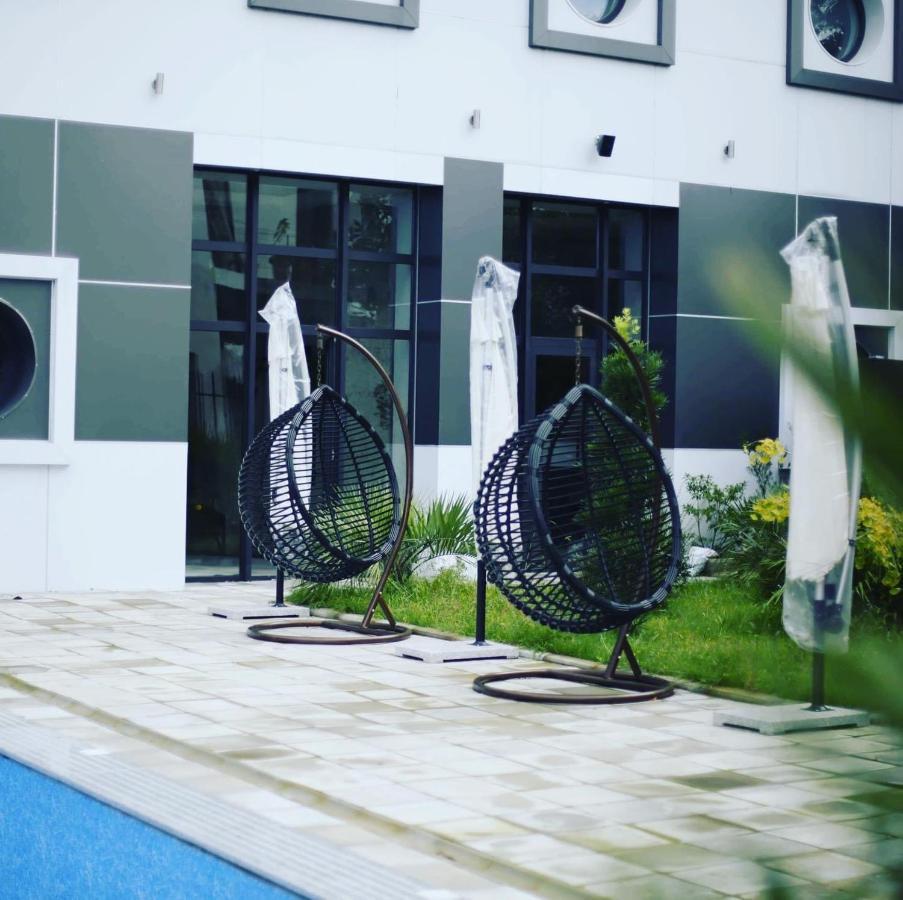 Otakhebi Hotel Sarpi Luaran gambar