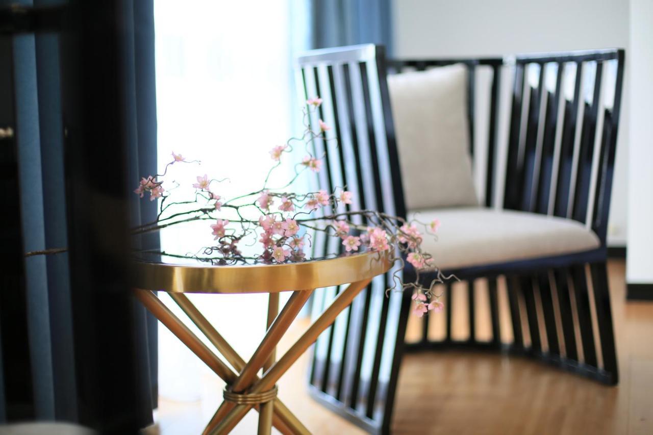 Otakhebi Hotel Sarpi Luaran gambar