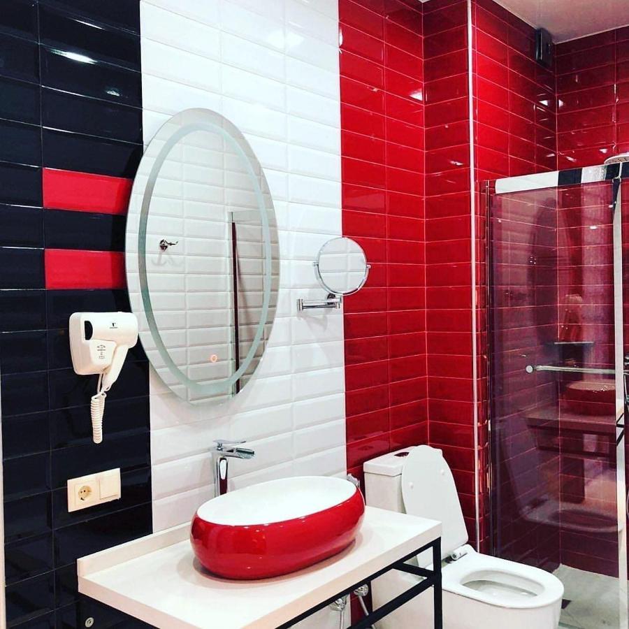 Otakhebi Hotel Sarpi Luaran gambar