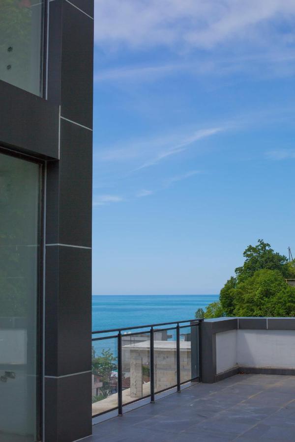 Otakhebi Hotel Sarpi Luaran gambar