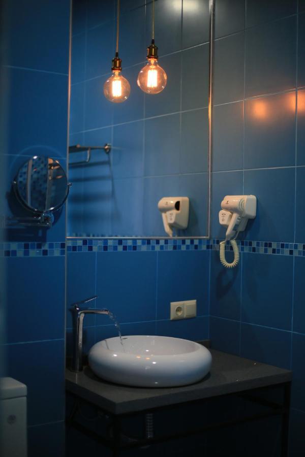 Otakhebi Hotel Sarpi Luaran gambar