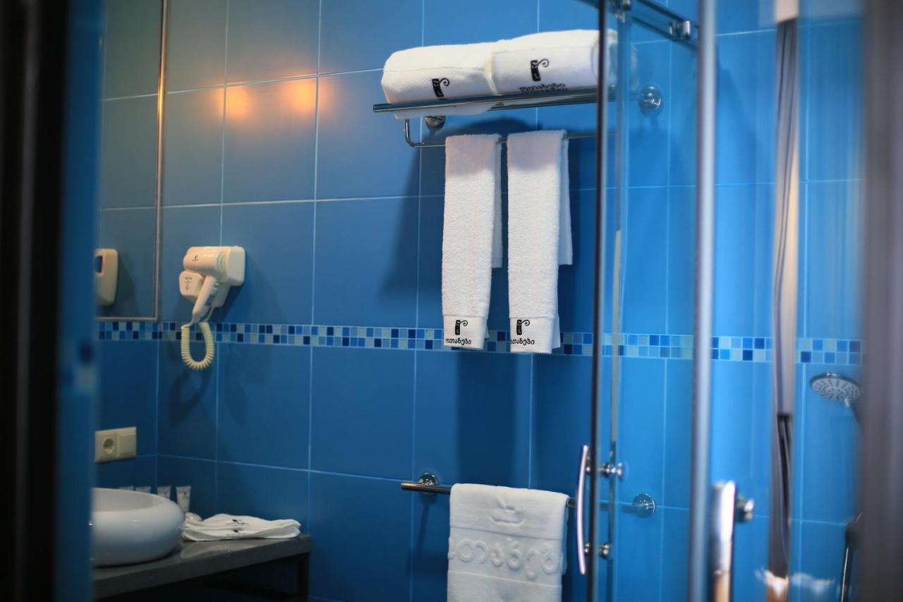 Otakhebi Hotel Sarpi Luaran gambar