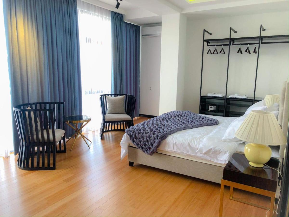 Otakhebi Hotel Sarpi Luaran gambar