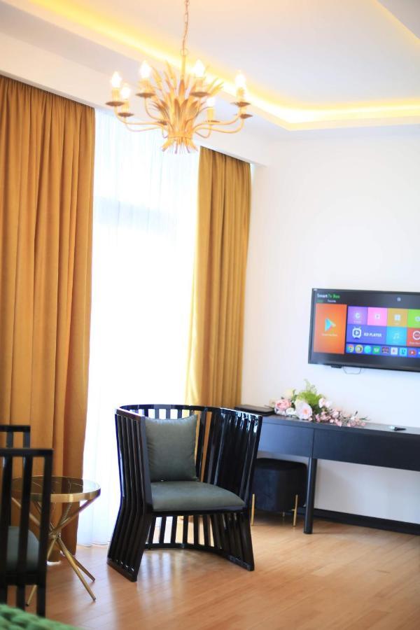 Otakhebi Hotel Sarpi Luaran gambar